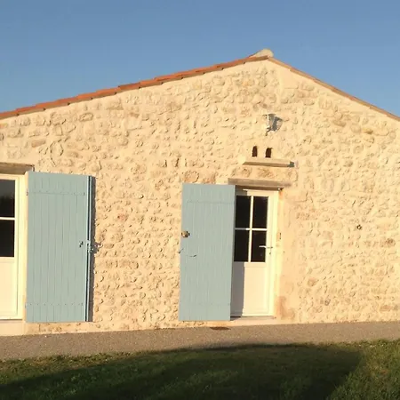 Le Domaine Des Aguins