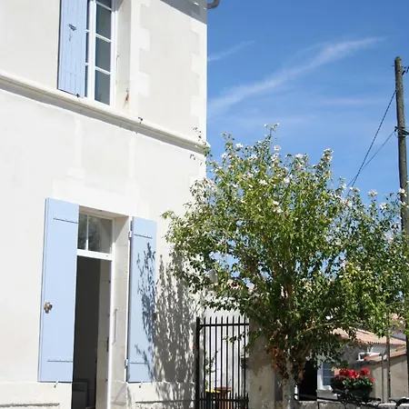 Le Domaine Des Aguins