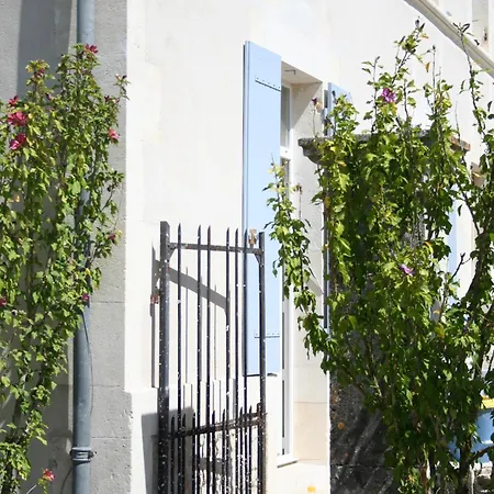 Le Domaine Des Aguins Country house Saujon