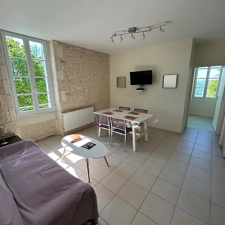 Le Domaine Des Aguins * סוז'ון