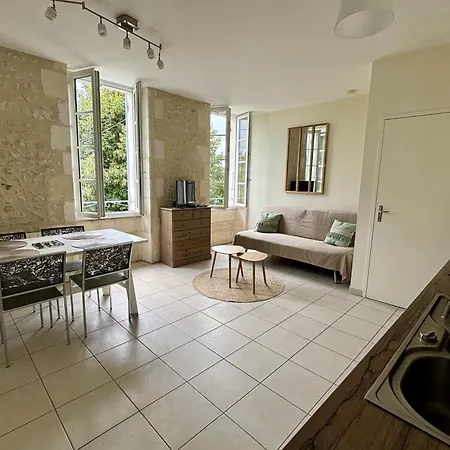 Le Domaine Des Aguins Country house Saujon