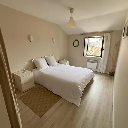 Le Domaine Des Aguins Летний дом Сожон