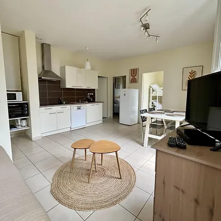 Летний дом Le Domaine Des Aguins *