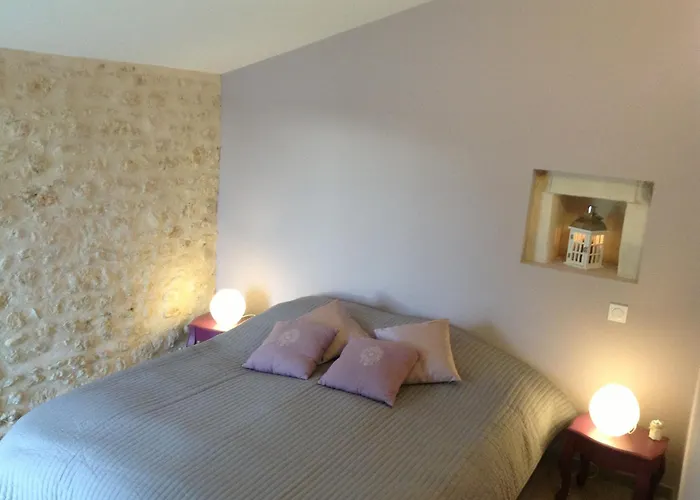 Le Domaine Des Aguins Casa rural *