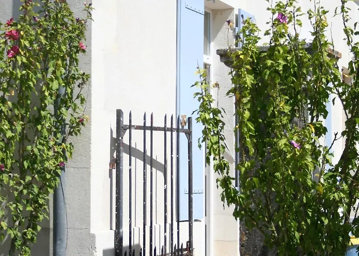 Le Domaine Des Aguins Casa rural Saujon