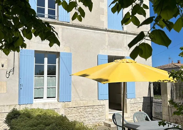 Le Domaine Des Aguins Casa rural